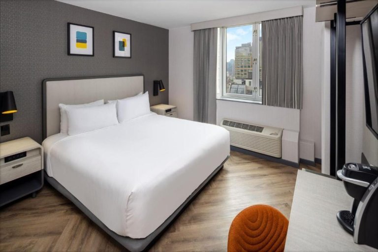 Photo hotel voco Times Square South New York, an IHG Hotel